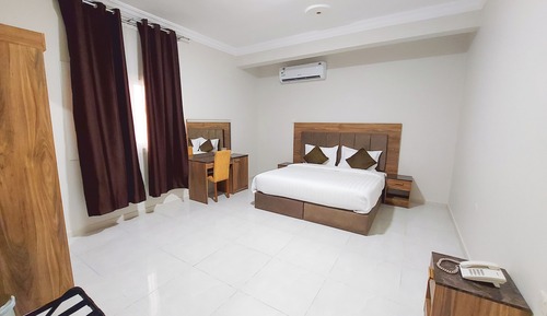 Junior Suite, 1 Queen Bed
