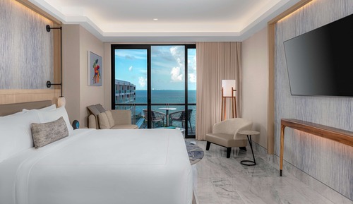 Deluxe Suite, 1 King Bed, Ocean View