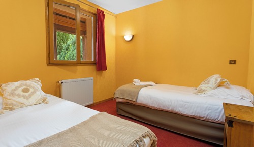 Family Duplex, Connecting Rooms