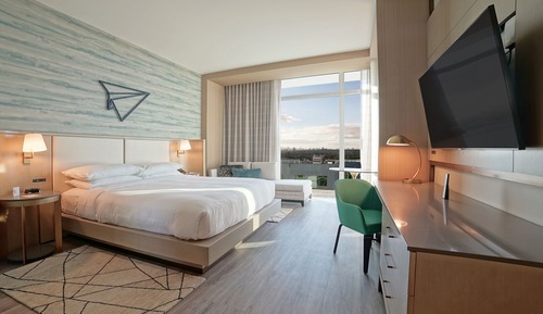 Premium Room, 1 King Bed, Non Smoking (Promenade View)