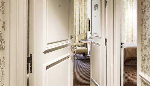 Family Room, Connecting Rooms