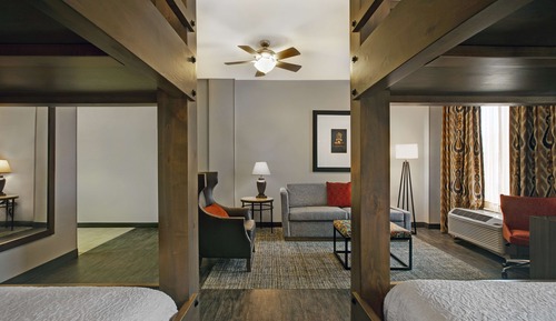 Suite, Multiple Beds, Non Smoking