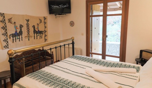 Classic Double Room (7)