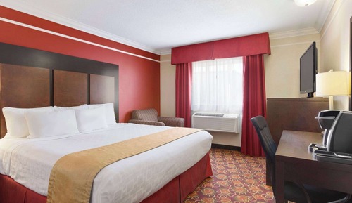 Standard Room, 1 King Bed