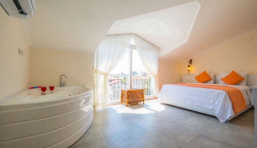 Deluxe Villa