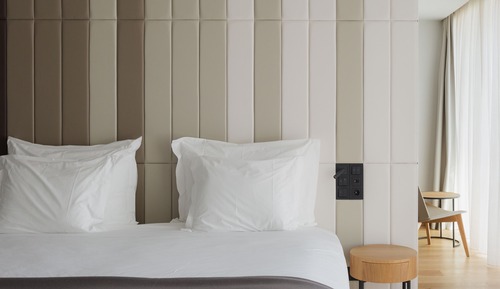 Executive Suite, City View