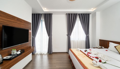 Deluxe Double Room, 1 Double Bed, Balcony, City View