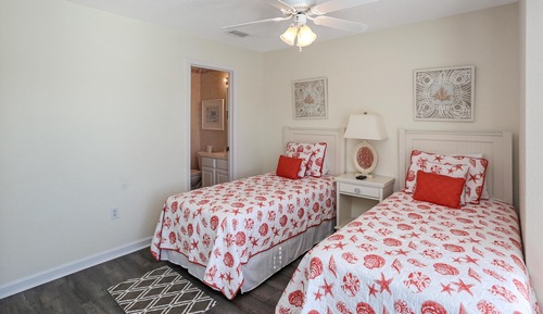 House, Multiple Beds (Sea Cliff I51 Coastal Splendor)