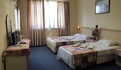 Standard Room, 1 Bedroom, Smoking, Garden Area