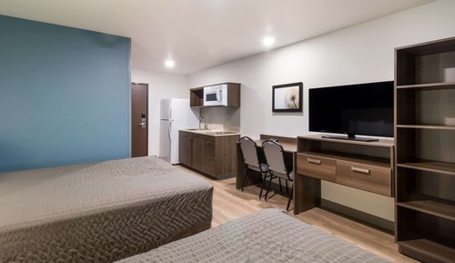 Standard Room, 2 Queen Beds, Non Smoking