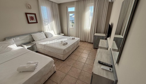 Classic Triple Room