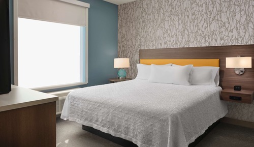 Studio, 1 King Bed, Accessible, Non Smoking (Hearing)