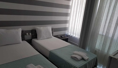 Classic Twin Room