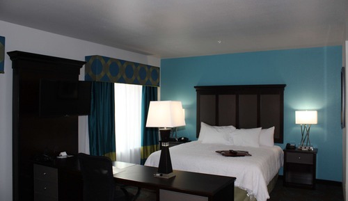 Studio, One King Bed