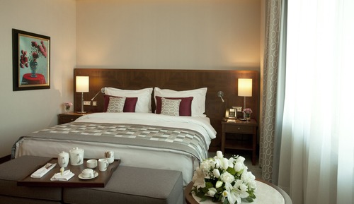 Standard Room, 1 King Bed