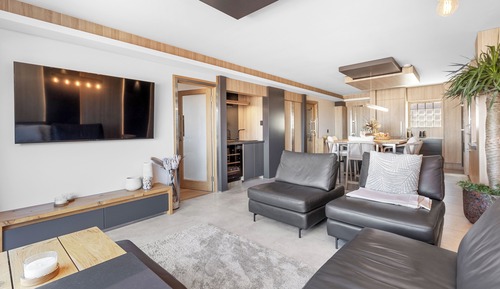 1 Bedroom Premium 2nd Floor Apartment