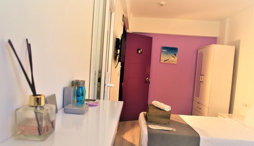 Signature Room