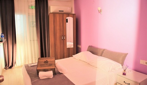 Economy Room
