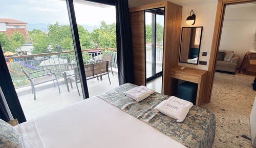Deluxe Suite, 1 Bedroom, Kitchen