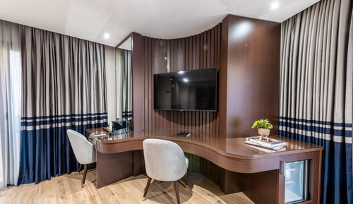 Deluxe Studio Suite