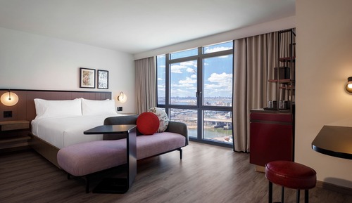 Room, 1 Queen Bed (Mobility/Hearing Access, Transf Shwr)