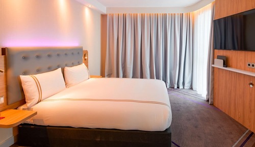 Double Room, Roll-in Shower