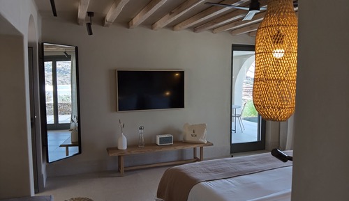 NOS Junior Suite with sea view & plunge pool