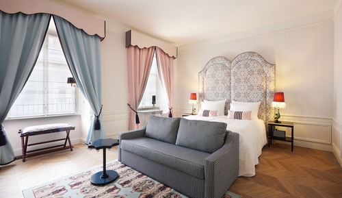 Patio Deluxe Double Room