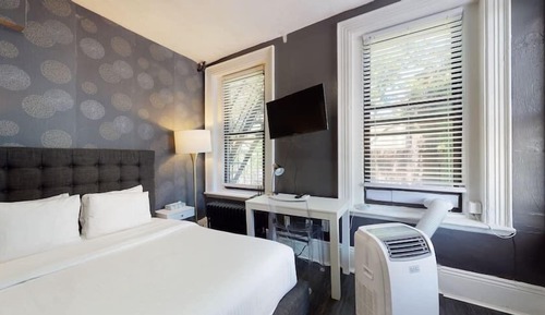 Deluxe Double Room, Shared Bathroom