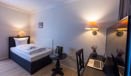Classic Single Room