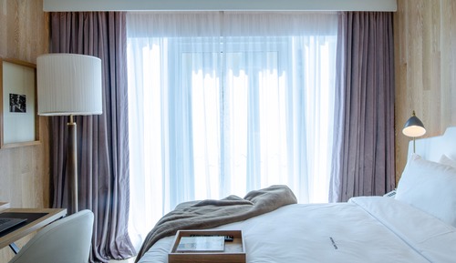 Contemporary Standard Small Room