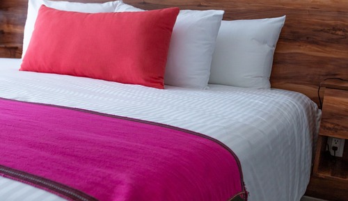 Junior Room, Partial Ocean View