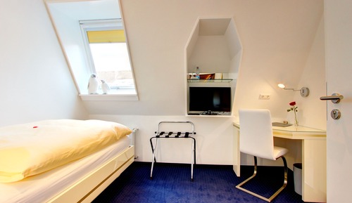 Comfort Single Room