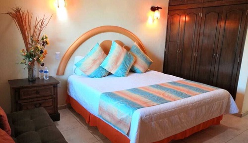 Junior Suite, Jetted Tub