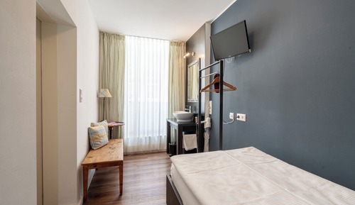 Single Room, Shared Bathroom