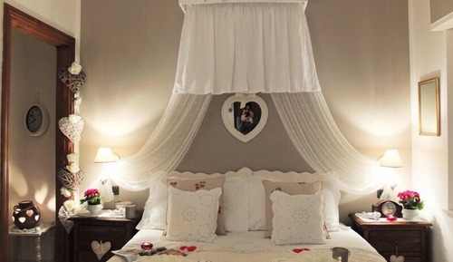 Basic Double Room (Shabby Chic)