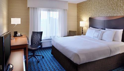 Room, 1 King Bed (Mobility/Hearing Accessible, Tub)