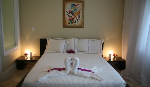 Condo (One bedroom)