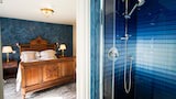 Deluxe Double Room, Ensuite (Bedroom 11)