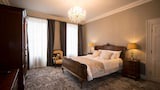 Deluxe Double Room, Ensuite (Bedroom 7)