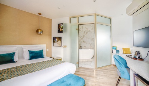 Prestige room, Balcony (and Bath)