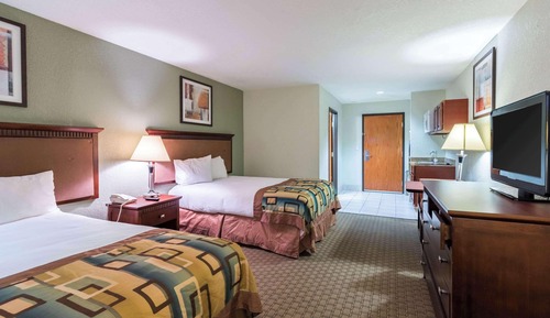 Standard Room, 2 Double Beds, Smoking