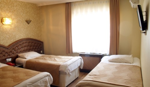 Economy Triple Room