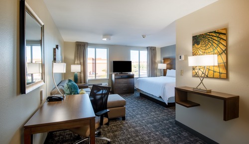 Studio Suite, Kitchen