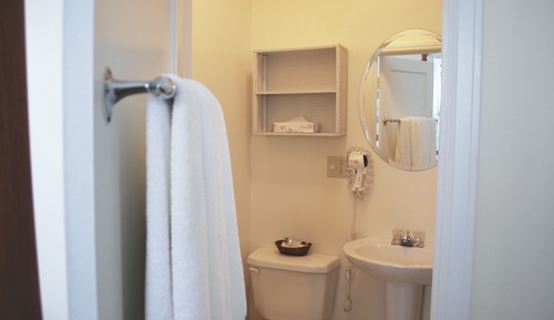 Standard Suite, Ensuite (Room 22)