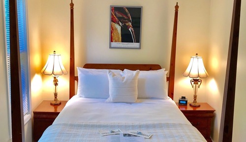 Deluxe Double Room, Ensuite (Queen with Porch #19)