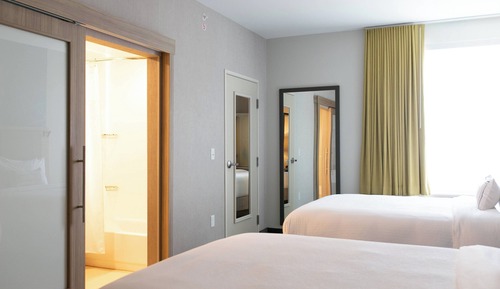 Suite, Multiple Beds