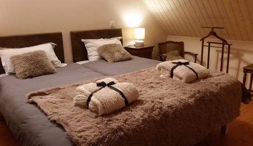Family Cottage, Accessible, Private Bathroom (Petite maison Mezzanine)