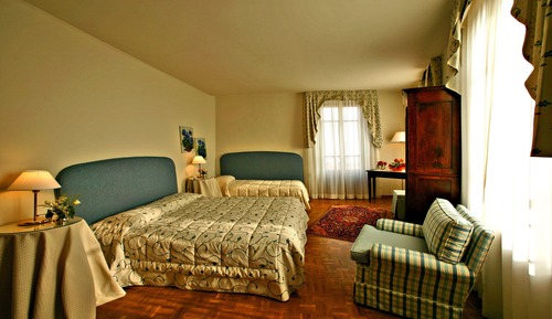 Standard Double or Twin Room (15)