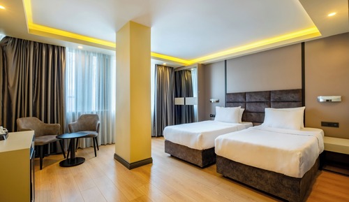 Standard Twin Room
